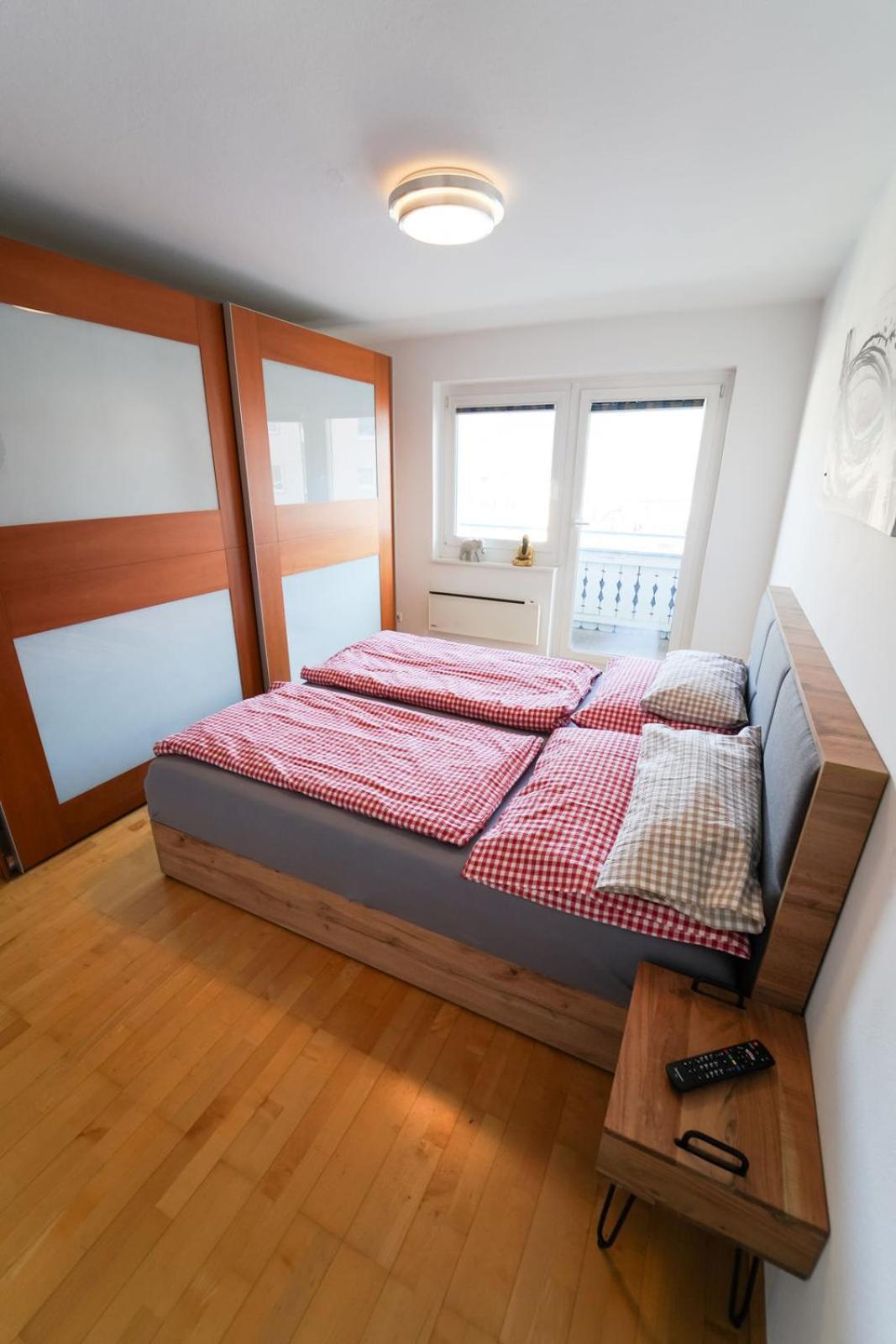 Schlafgut Kuessler - 70m Vom Express Apartment Zell am See
